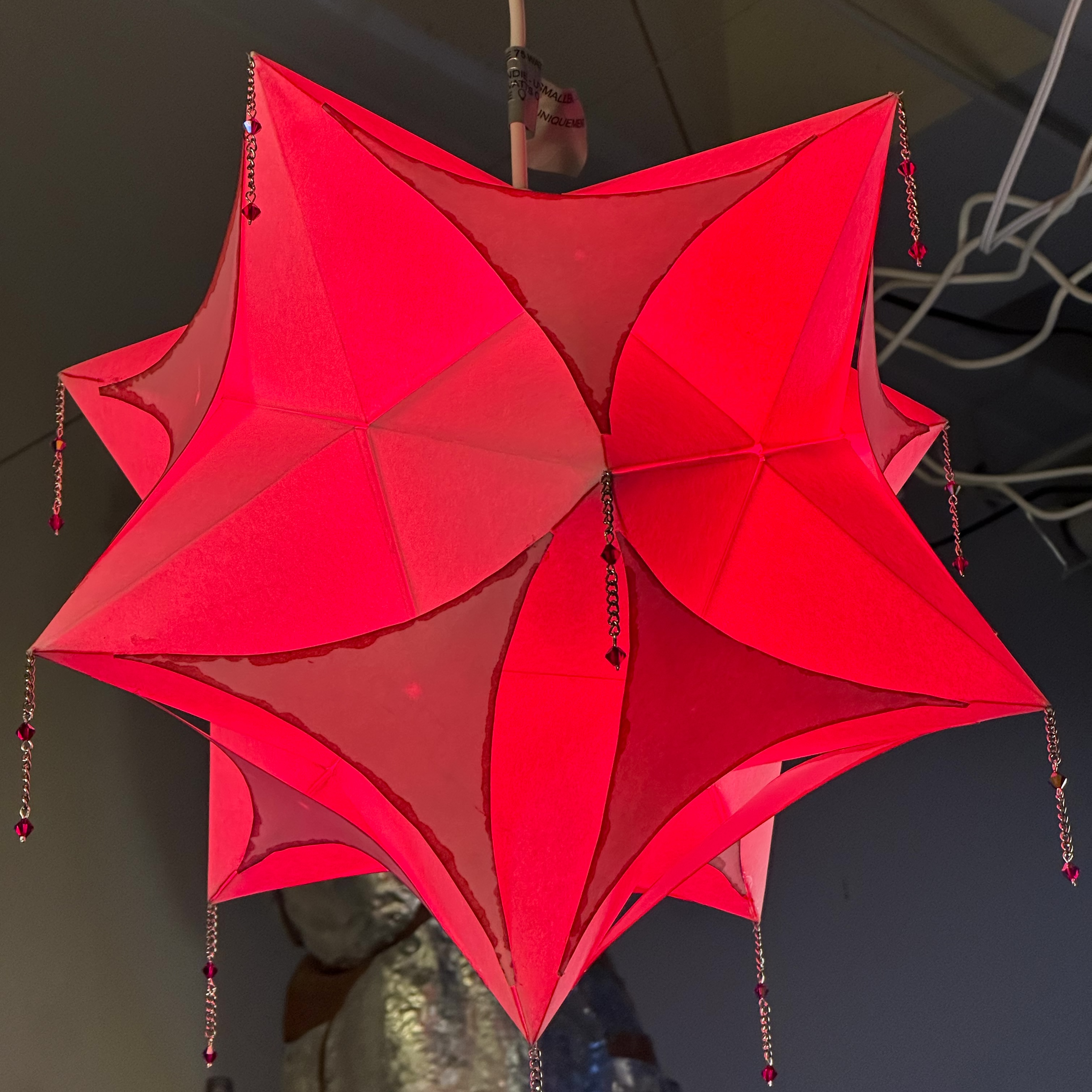 Without exterior lighting the lamp is solid red. red-2