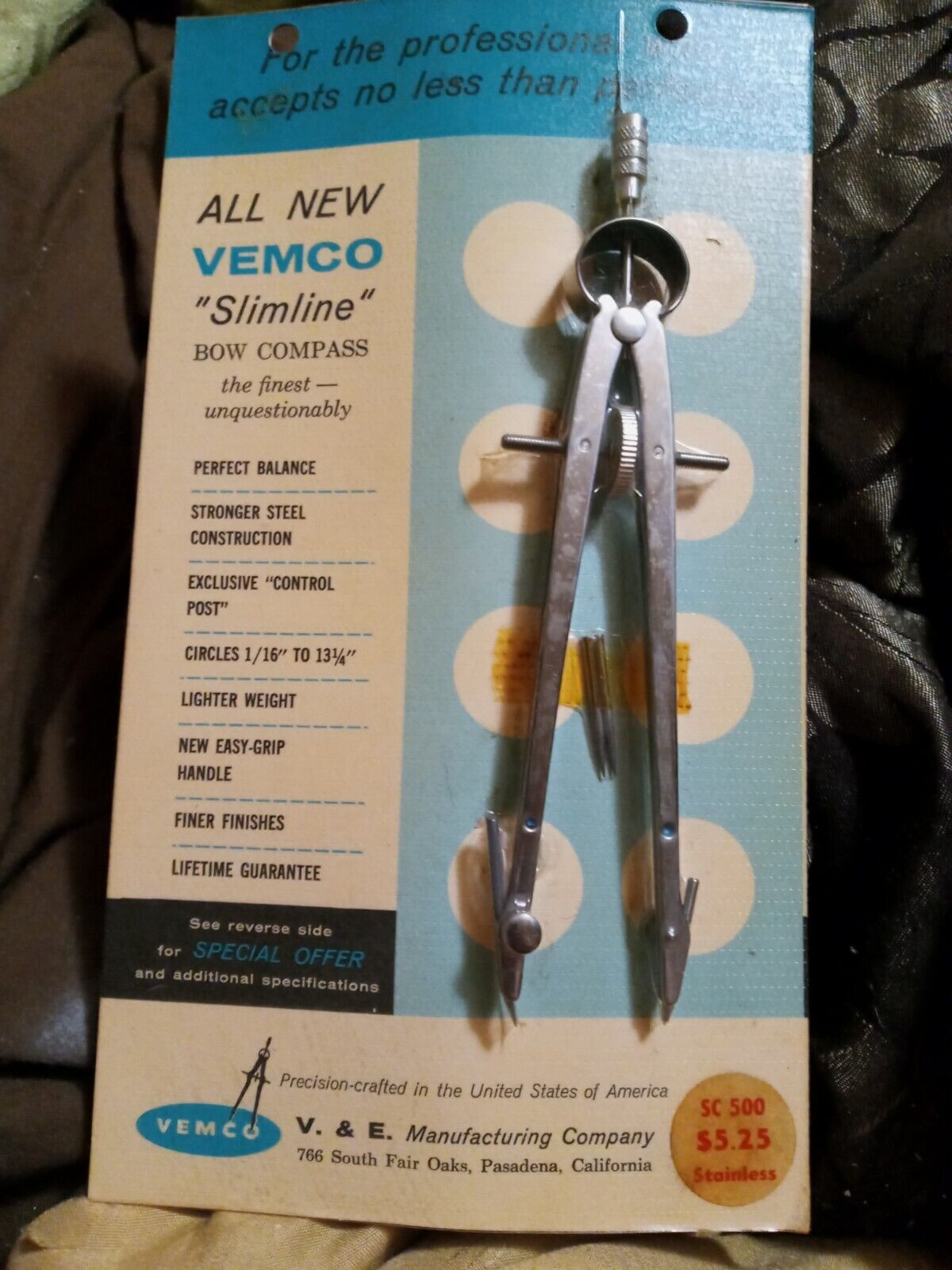 Vemco's Slimline SC-500 compass was designed a little differently to make it narrower, yet still full capacity. SC500-Slimline-1