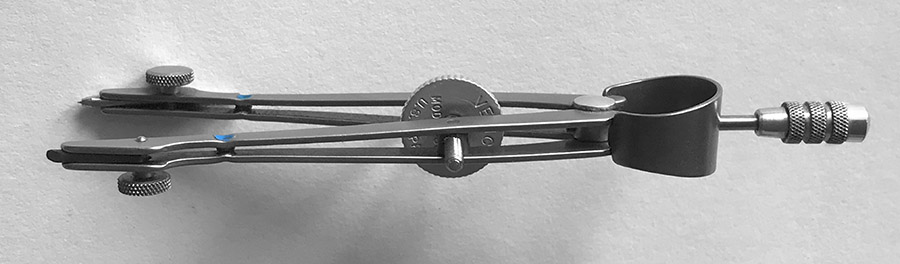 The truss structure was invented by Vemco. Other compasses employ either die cast, injection molded, or machined legs. s570-truss-design-1